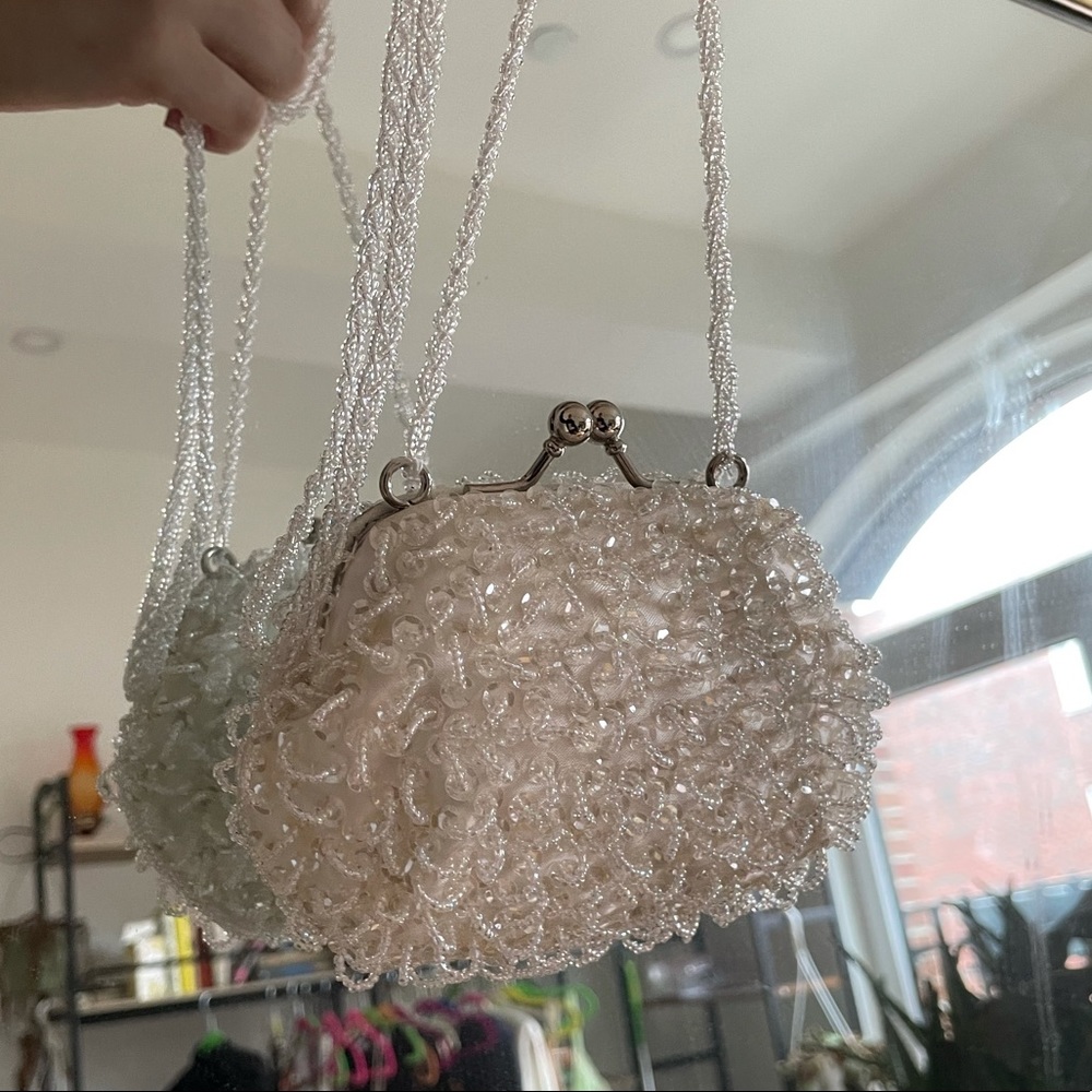 La Regale white beaded purse